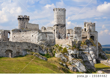 Ogrodzieniec Castle, Poland. Ogrodzieniec Castle, Poland. 19384482