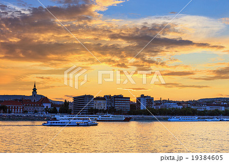 Panorama of Budapest at sunset, Hungary Panorama of Budapest at sunset, Hungary 19384605