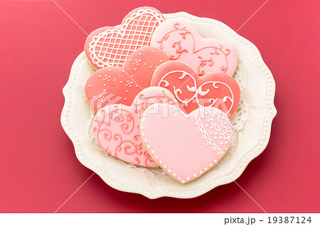 ハート型アイシングクッキー Heart Shaped Icing Cookiesの写真素材 19387124 Pixta