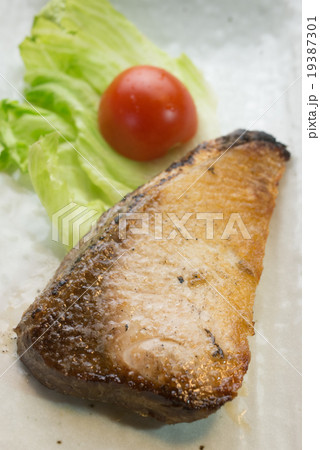 ブリの塩焼き 19387301