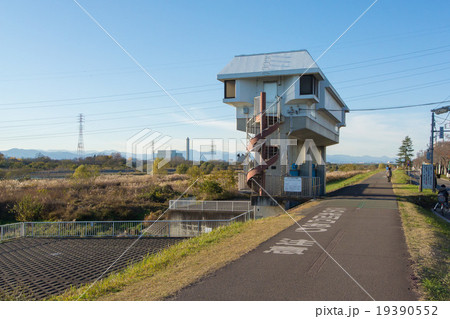 府中市四谷の北多摩二号水再生センター排水樋門 府中市四谷の北多摩二号水再生センター排水樋門 19390552
