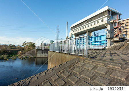 北多摩二号水再生センター排水樋門の写真素材