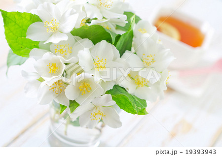 jasmin tea with lemon 19393943