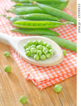 green peas green peas 19396633