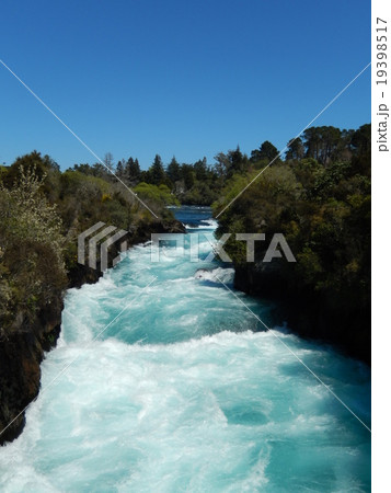 HUKA FALLS-フカ滝 HUKA FALLS-フカ滝 19398517