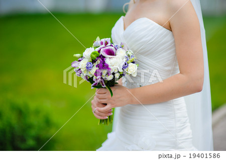 wedding bouquet in hands of the bride 19401586