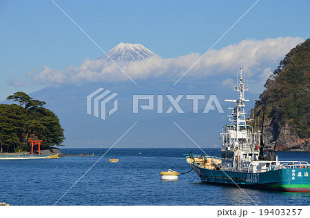 御浜岬と富士山 19403257