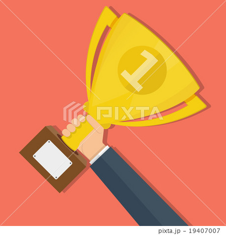 hand holding trophy 19407007