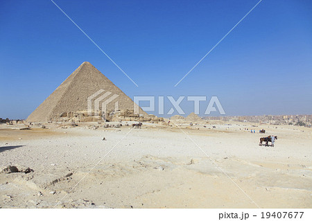 エジプトギザのピラミッド 19407677