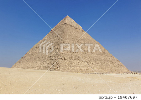 エジプトギザのピラミッド 19407697