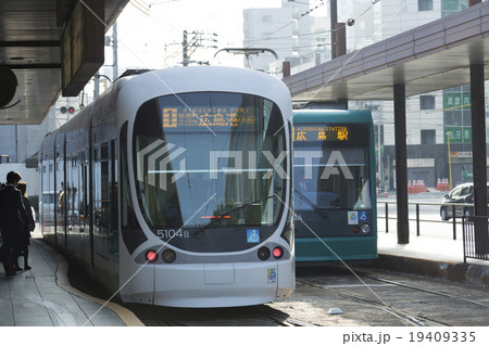 広島駅前の路面電車 広島駅前の路面電車 19409335