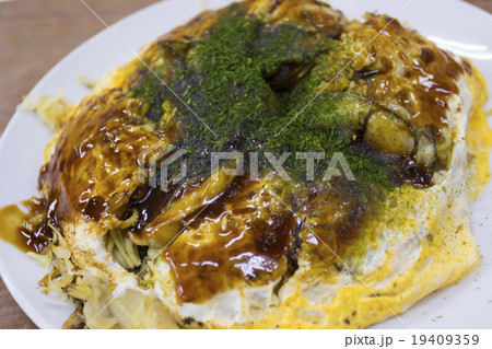 広島の牡蠣入りのお好み焼き 19409359