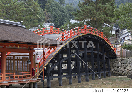 厳島神社の反橋 19409528
