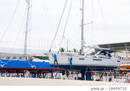 Luxury sailboat on a maintenance process 19409710