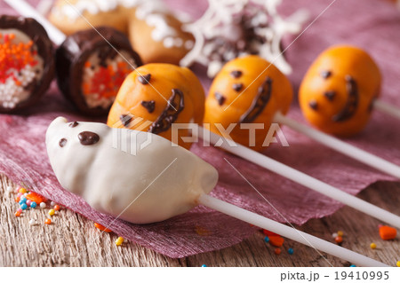 Cake pops pumpkins and spooky for Halloween 19410995
