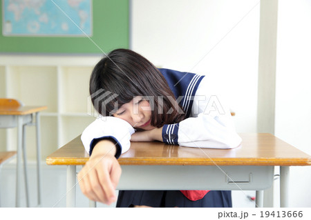 セーラー服　教室 19413666