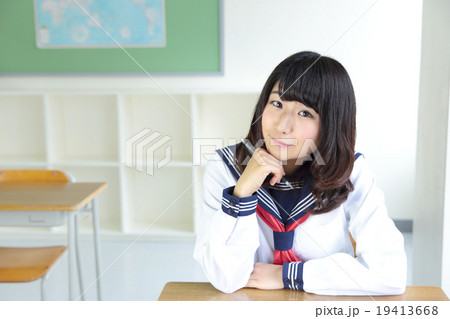 セーラー服　教室 19413668