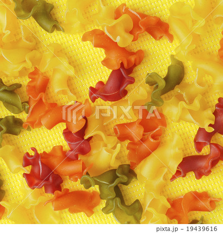 uncooked vegetables gigli pasta 19439616