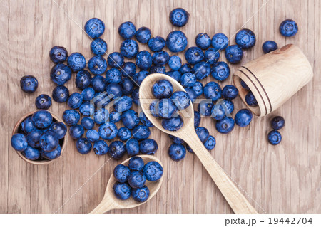 Fresh blueberries in a bowl Fresh blueberries in a bowl 19442704
