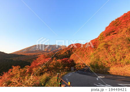 鍵掛峠からの大山 19449421