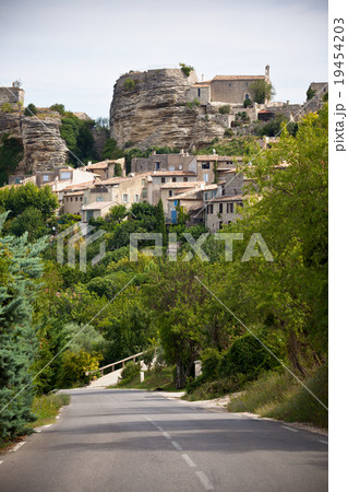 Saignon village view in Provence, France Saignon village view in Provence, France 19454203