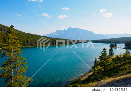 Two Jack Lake, Banff National Park, Canada Two Jack Lake, Banff National Park, Canada 19455585