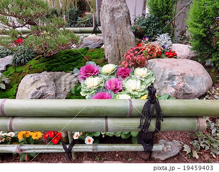 正月飾り 松竹梅 ジオラマ 花壇 大阪府枚方市 １の写真素材