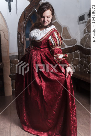 Portrait of elegant woman in medieval era dress Portrait of elegant woman in medieval era dress 19459673
