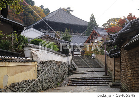 奈良　秋の東大寺二月堂 19465548