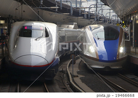 北陸新幹線E2系・E7系並び 19466668
