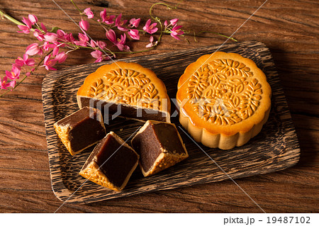 Moon Cake 19487102