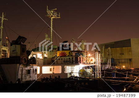 川崎の工場の夕景・夜景 19487399