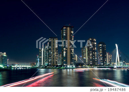 永代橋 夜景の写真素材