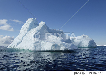 北極の氷山 北極の氷山 19487543