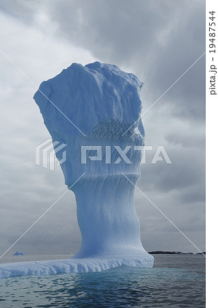 北極の氷山 19487544