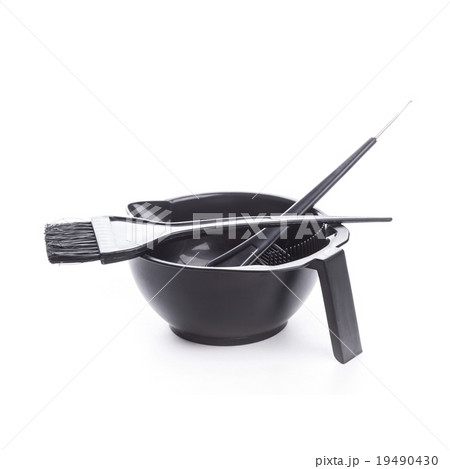 Bowl with peroxide and brush 19490430