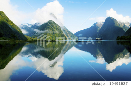 Milford Sound Fiordland New Zealand Rural Nature Concept 19491627