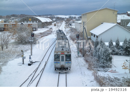 雪の駅 19492316