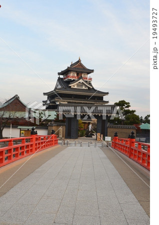 大手橋から見た「清洲城」（愛知県清須市一場） 19493727