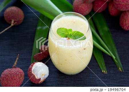 Lychee with Pineapple smoothie 19496704