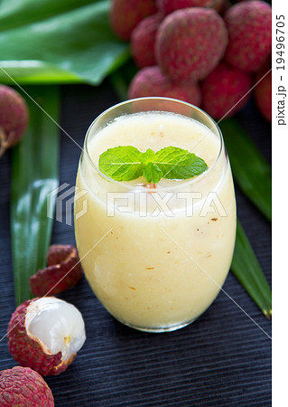 Lychee with Pineapple smoothie 19496705
