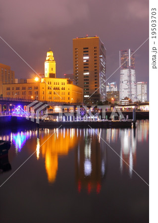 みなとみらい全灯ライトアップ みなとみらい全灯ライトアップ 19503703