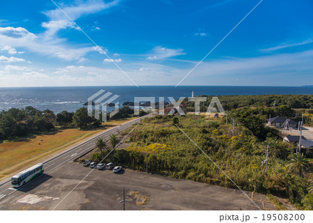 本州最南端の潮岬と灯台 19508200