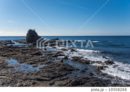 和歌山 南紀の海 海岸の岩場の写真素材