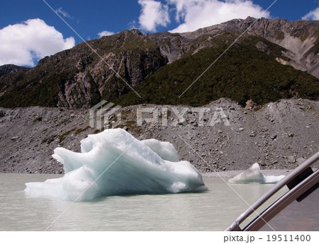 ニュージーランド アオラキ/マウントクック国立公園 タスマン氷河 ニュージーランド アオラキ/マウントクック国立公園 タスマン氷河 19511400