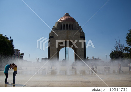 革命記念塔 19514732