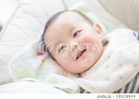 5 months old 19529924