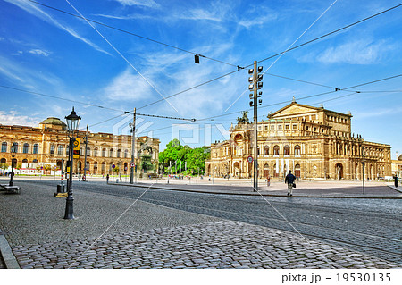 DRESDEN, GERMANY-SEPTEMBER 08, 2015 DRESDEN, GERMANY-SEPTEMBER 08, 2015 19530135