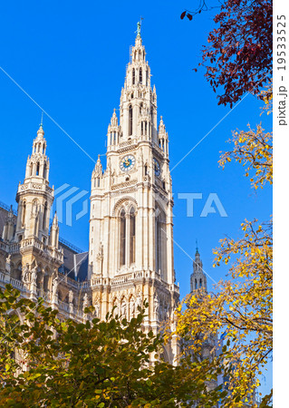 Rathaus of Vienna. Town Hall facade over sky 19533525