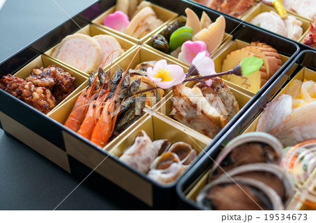 Web印刷に最適! おせち料理 Web印刷に最適! おせち料理 19534673